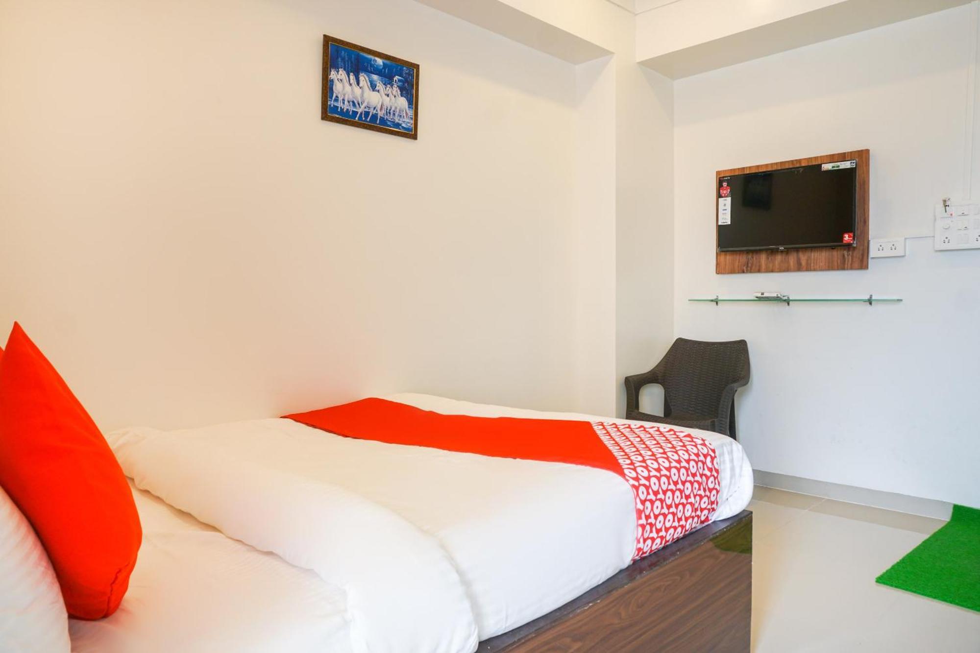 Hotel O Nitya Executive Phursungi Luaran gambar