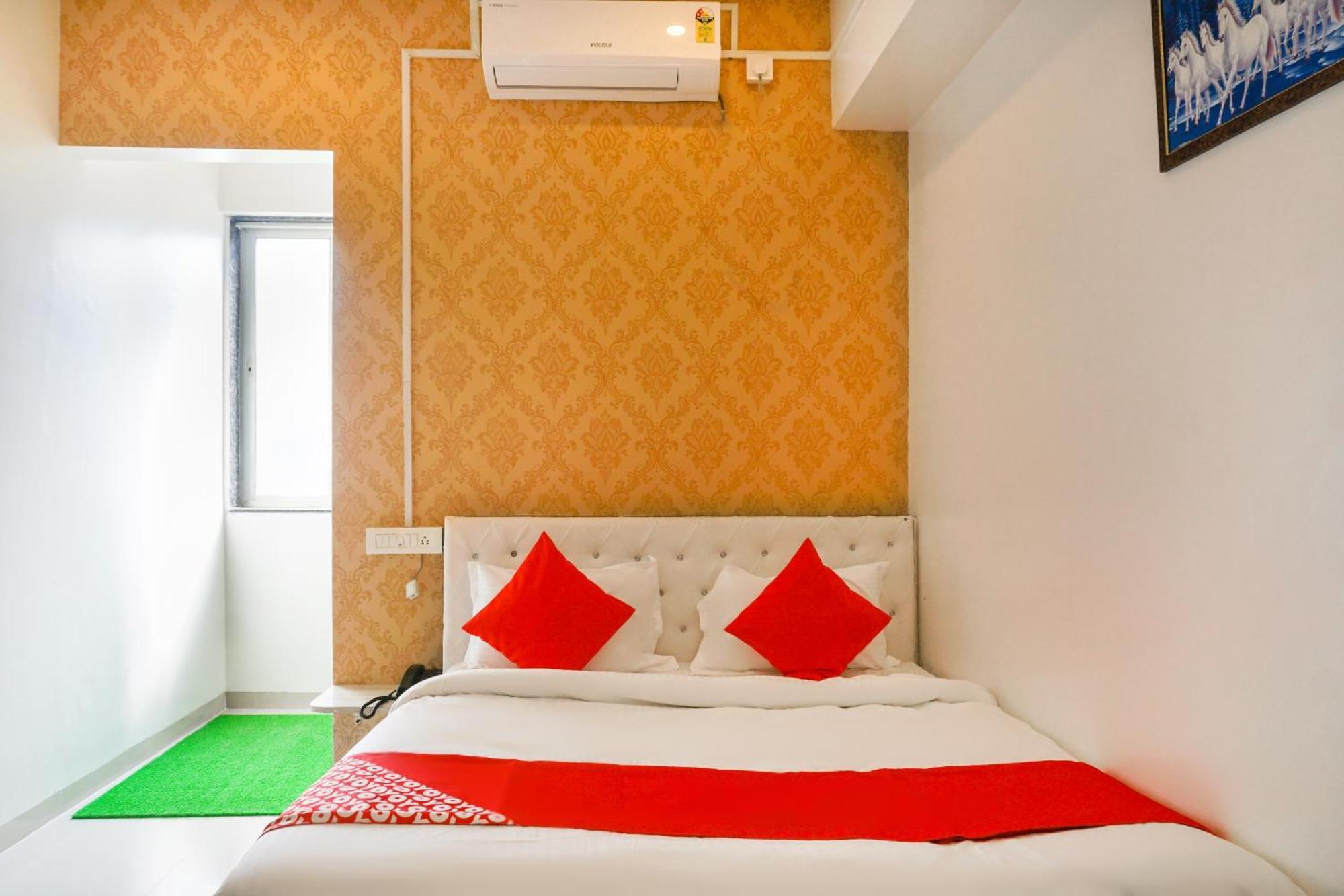 Hotel O Nitya Executive Phursungi Luaran gambar